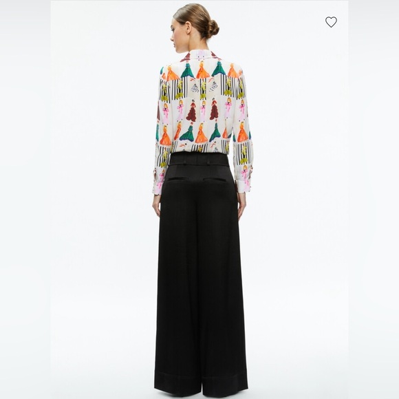 Alice + Olivia Willa Silk Top - Picture 5 of 11